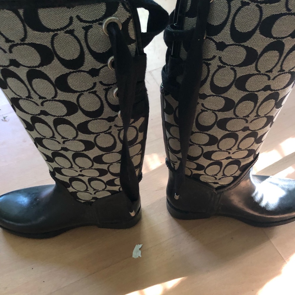 Coach brand boots size 5